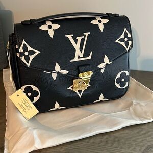 Authentic Louis Vuitton Pochette Métis Black/beige crossbody